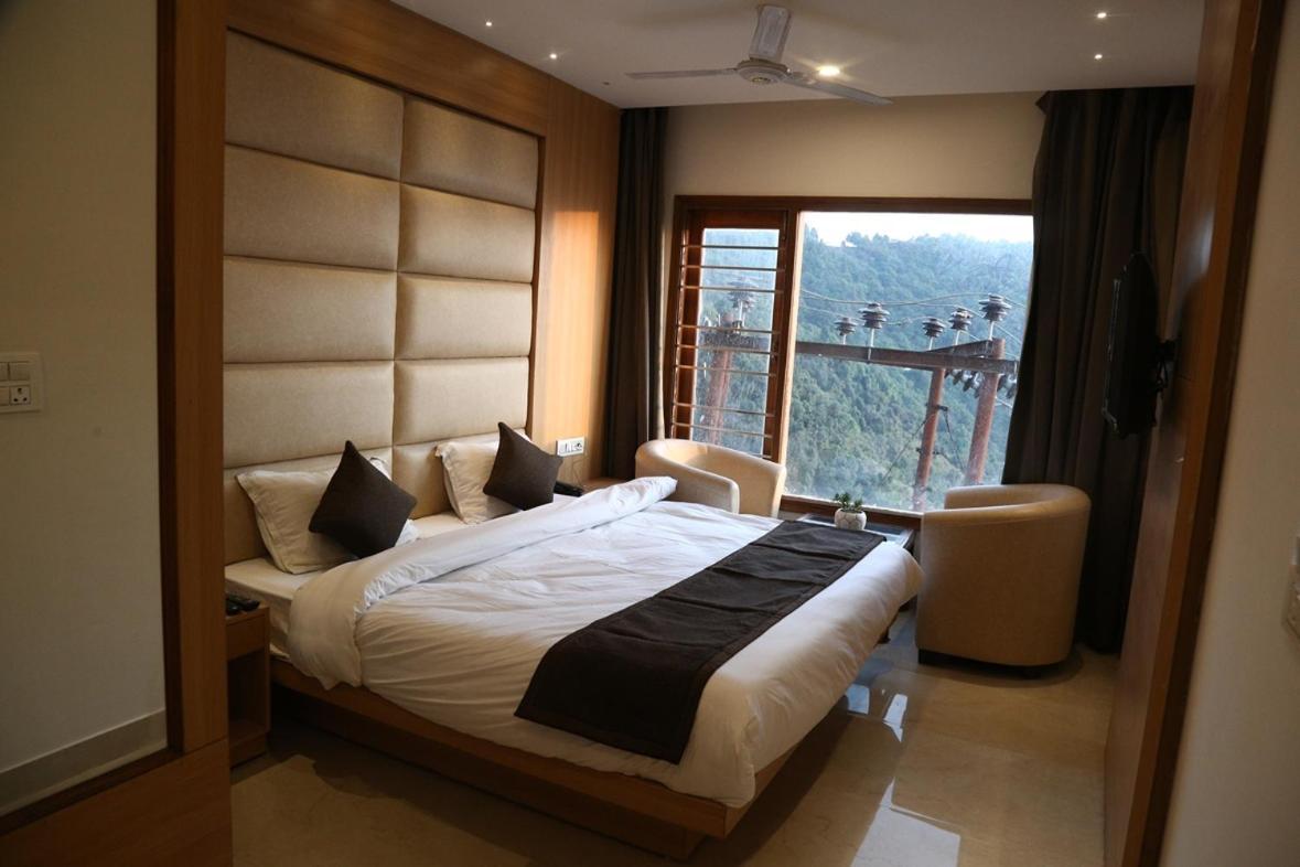 Shining Hills Hotel Mussoorie Eksteriør billede