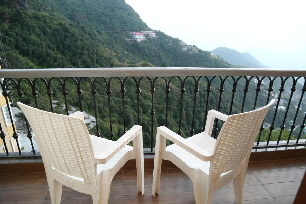 Shining Hills Hotel Mussoorie Eksteriør billede